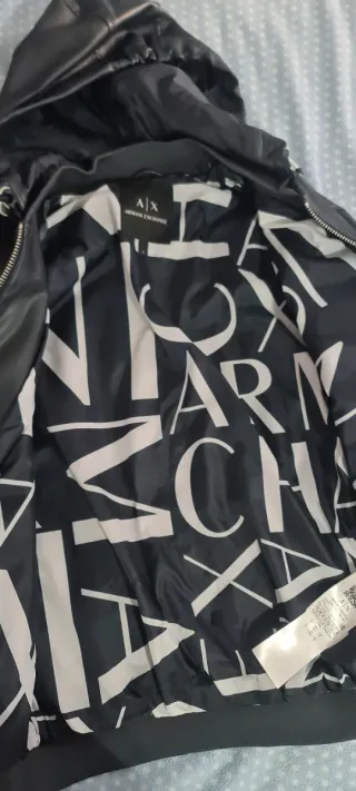 Chaqueta Armani Exchange Negra con Capucha