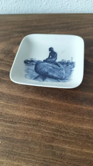 Platito porcelana Royal Copenhague numerado