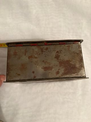 Caja de caudales antigua metálica, con llave