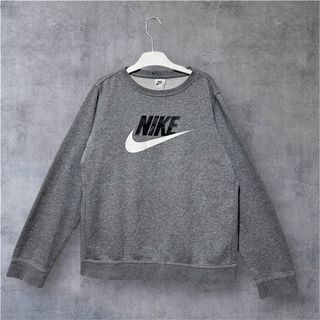 Nike sudadera gris con logo. Talla: 158cm/ 13 años