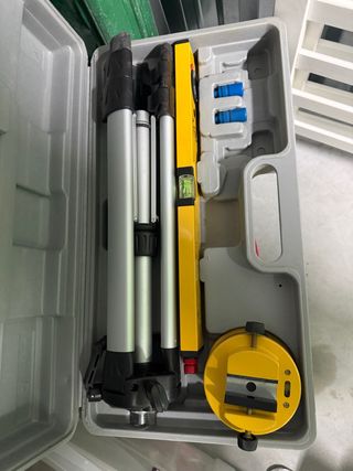 Nivel Láser con Trípode y Accesorios precio negoci