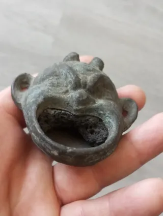 Posacenere antico in ottone