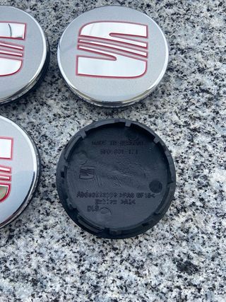 Tapabujes Seat 56mm Gris Plata Nuevos