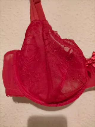Sujetador rojo encaje transparente