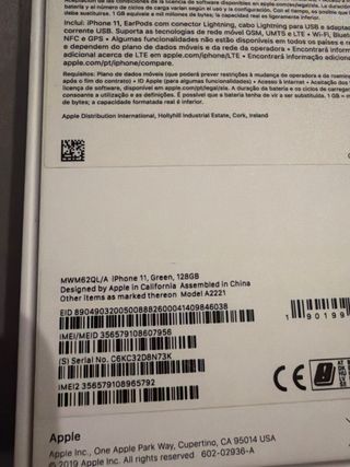 iPhone 11 Verde con Accesorios