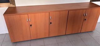 Mueble de oficina de madera