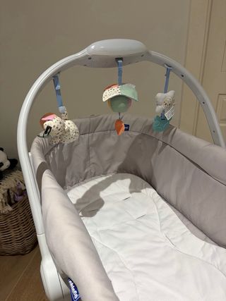 Chicco Baby Hug 4 en 1 como nuevo