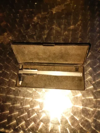 Calibre Vernier con caja