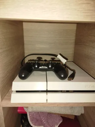 Consola PlayStation 4 special edition white