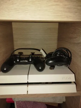 Consola PlayStation 4 special edition white