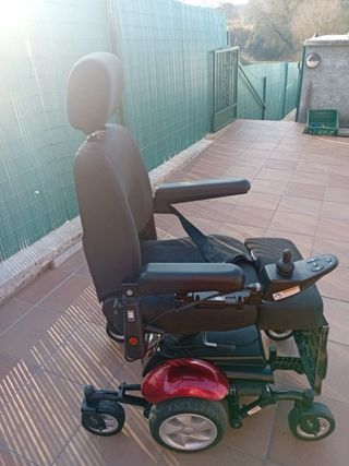 Silla de ruedas eléctrica motorizada