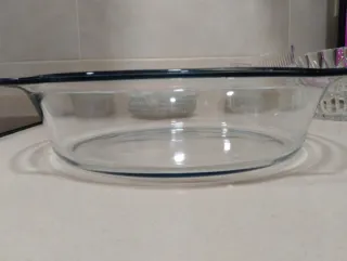 Fuente de cristal con tapa