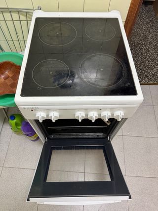 Cocina Aspes blanca vitrocerámica