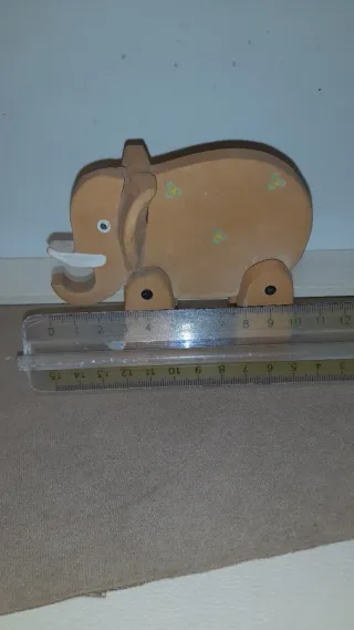 Elefante decorativo in terracotta