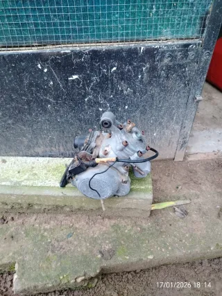 Motor réplica blata