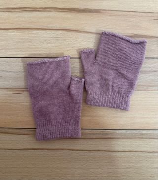 Guantes sin estrenar con lazo