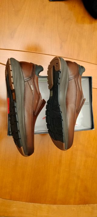 Zapatos Fluchos Marrones Hombre Tritón slip in.