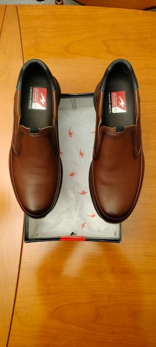 Zapatos Fluchos Marrones Hombre Tritón slip in.