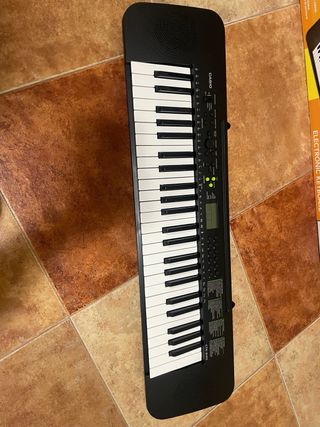 Teclado Electrónico Casio CTK-240