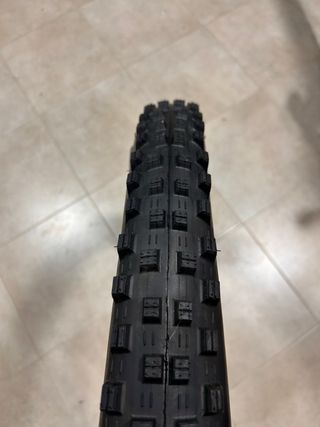 Maxxis Shorty 29x2.4 MaxxGrip DH Casing x2