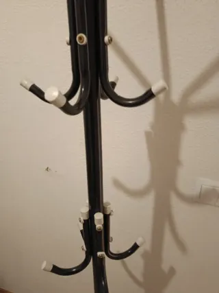 Perchero negro desmontable