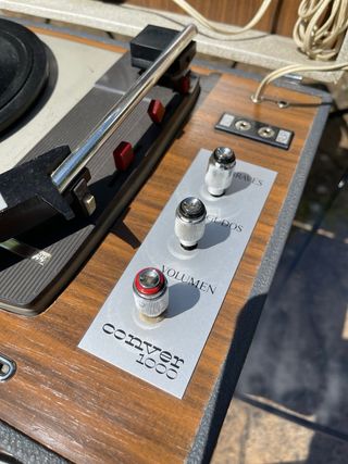 Tocadiscos Vintage Cosmo Conver 1000