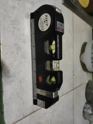 Nivel Láser FIXIT LevelPro 3 con Regla