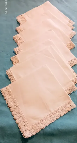 Fazzoletti antichi con pizzo vintage