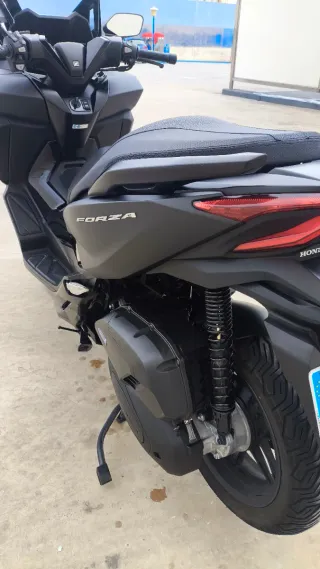 HONDA FORZA 125