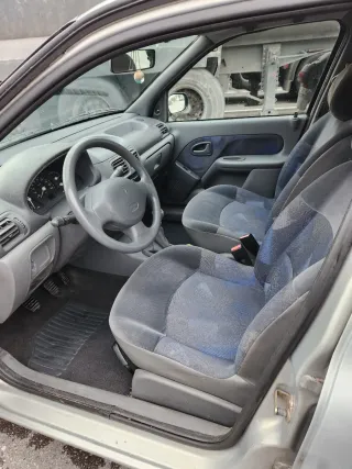 Renault Clio 1998