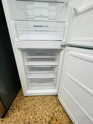 Nevera Daewoo 185cm alto 60cm ancho