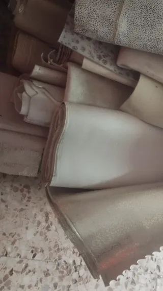 Piel metalizada dorada y rosa