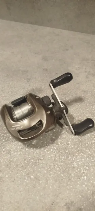 Carrete Casting Shimano Cruxis 201