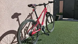 Bicicleta B-PRO 24 24 AL Roja Santa Perpetua de Mo
