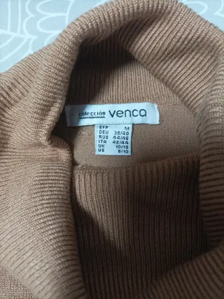 Jersey cuello alto Venca Talla M, color camel