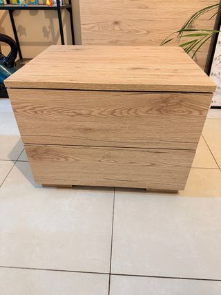 Mesita de noche de madera medidas: 54,5x45x42