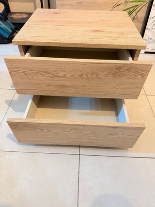 Mesita de noche de madera medidas: 54,5x45x42