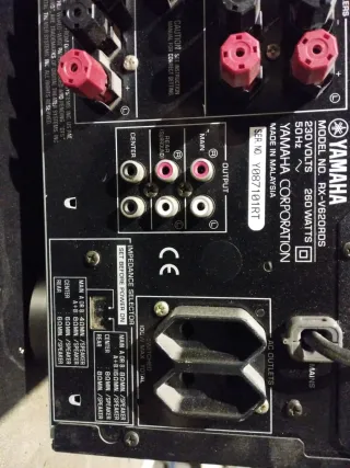 Amplificador hi-fi AV Yamaha RX-V620RDS reparar
