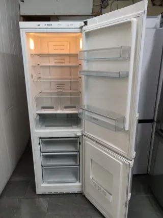 Frigorífico Bosch Combi Clase A+ 185x60cm garantía