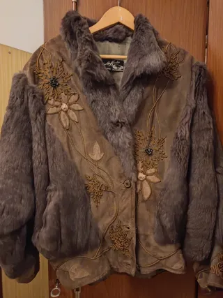Chaqueta vintage de piel de conejo. Talla M