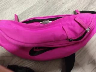 Riñonera Nike Rosa