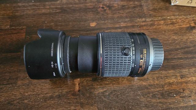 Objetivo Nikon AF-S DX 55-200mm VR