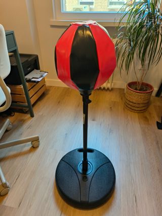 Saco de boxeo infantil rojo y negro