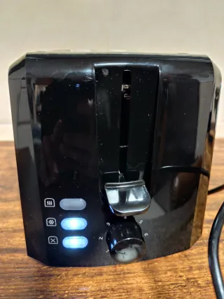 Tostadora Beko Negra