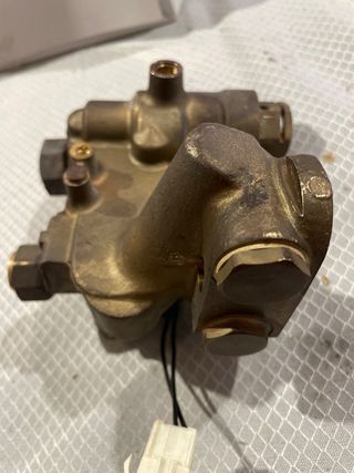 Valvula 3 vias Caldera Junkers ZW24 AE 23