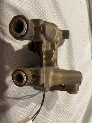 Valvula 3 vias Caldera Junkers ZW24 AE 23