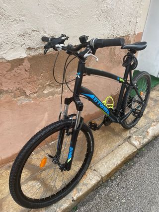 Bicicleta MTB Btwin Negra
