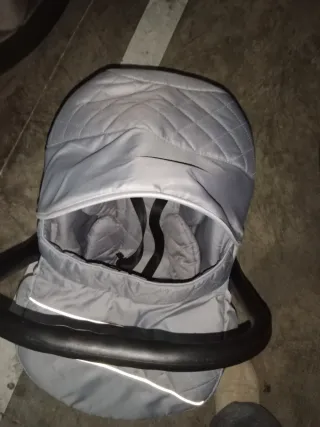 Silla de coche para bebé gris