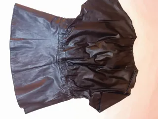 Camisa de piel sintética negra