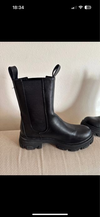 Stivaletti neri con scatola